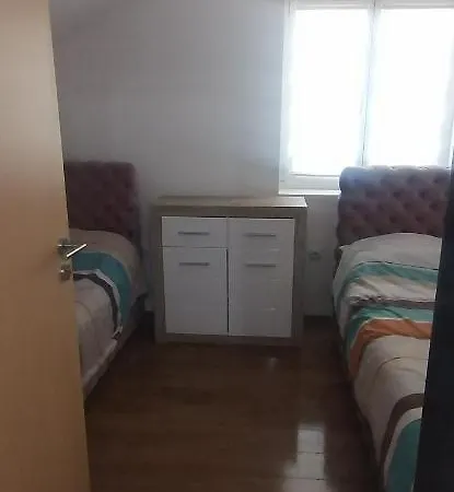 Stefan Apartment *